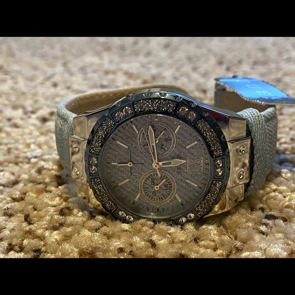 Guess Watch